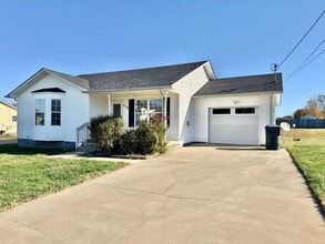 Building Photo - Three Bedroom in Oak Grove