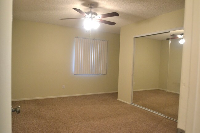 Building Photo - 7047 Nestle Ave