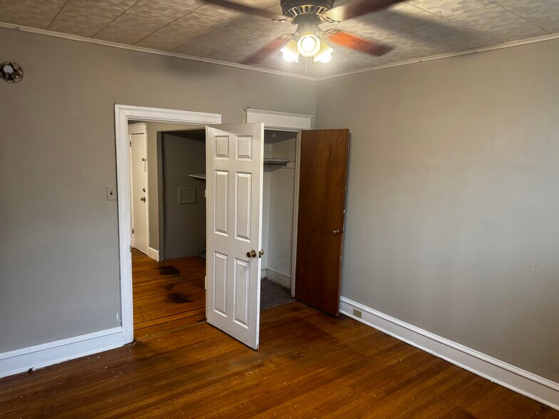Building Photo - 6055 Frankford Ave