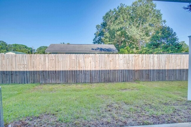 Building Photo - 8686 Meadow Flower Ln