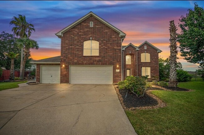 Primary Photo - 303 N Elder Grove Dr