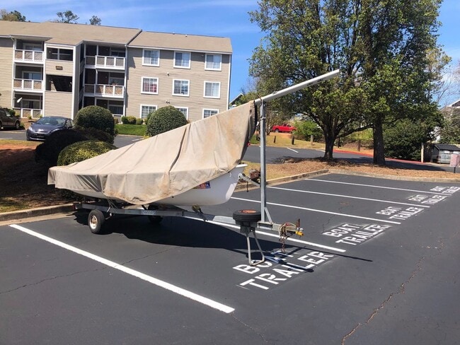 Building Photo - 623 University Place