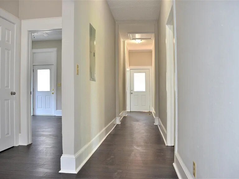 Building Photo - 240 Hydrick St