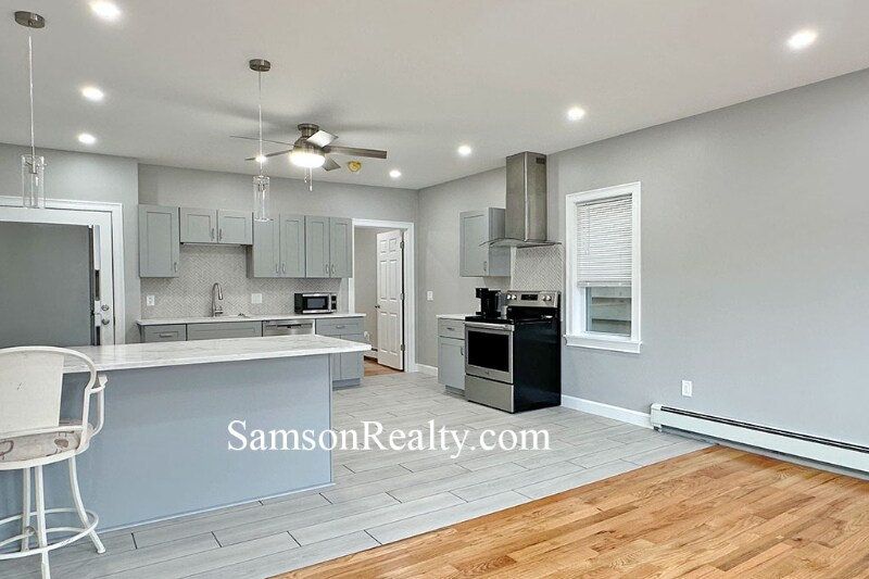 Building Photo - 296 Atwells Ave