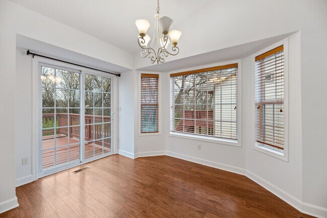 Building Photo - Beautiful 4 Bed 3 Bath in Andover School District!