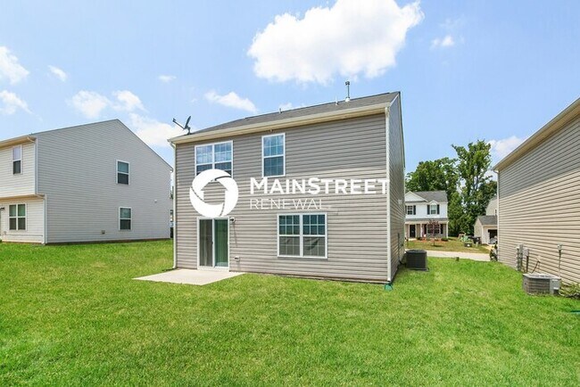 Building Photo - 3 Bedroom Pet-Friendly Home in Winston-Salem, NC with Main Street Renewal