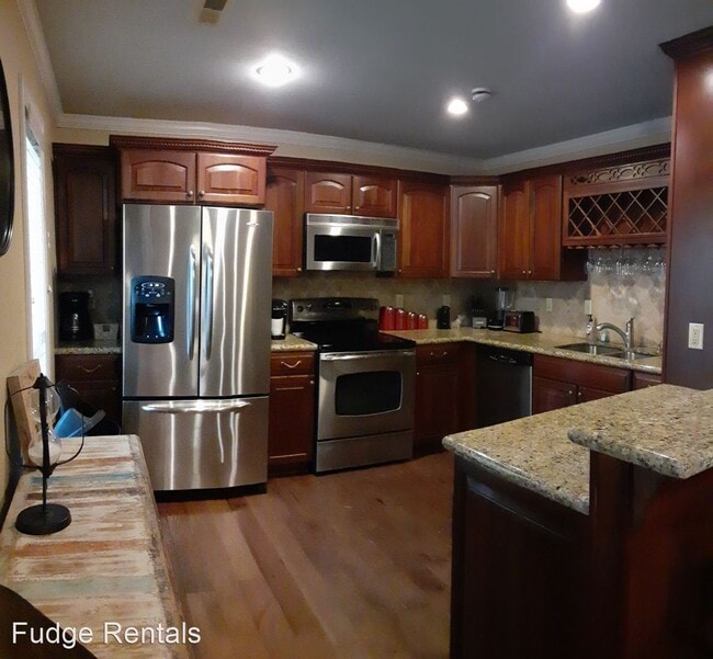 Building Photo - 2 br, 1 bath House - 1606 East Jackson Ave 9