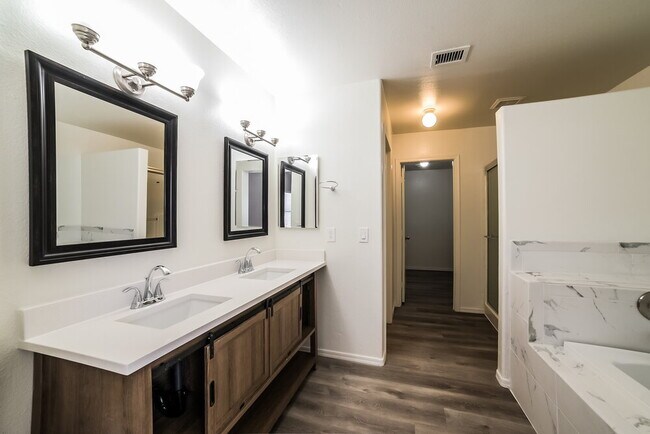 Building Photo - 17805 N 13th St