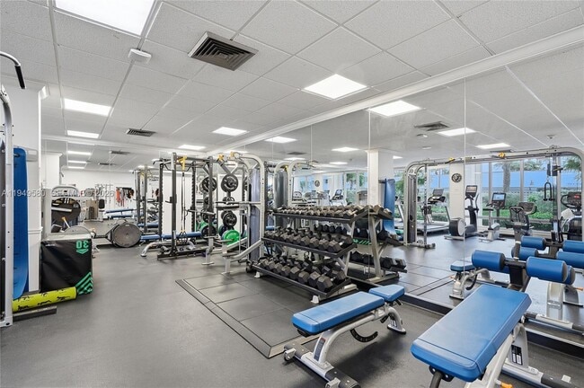 Building Photo - 2100 S Ocean Ln