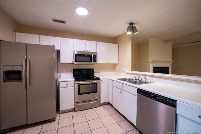 Building Photo - 352 Bubble Creek Ct