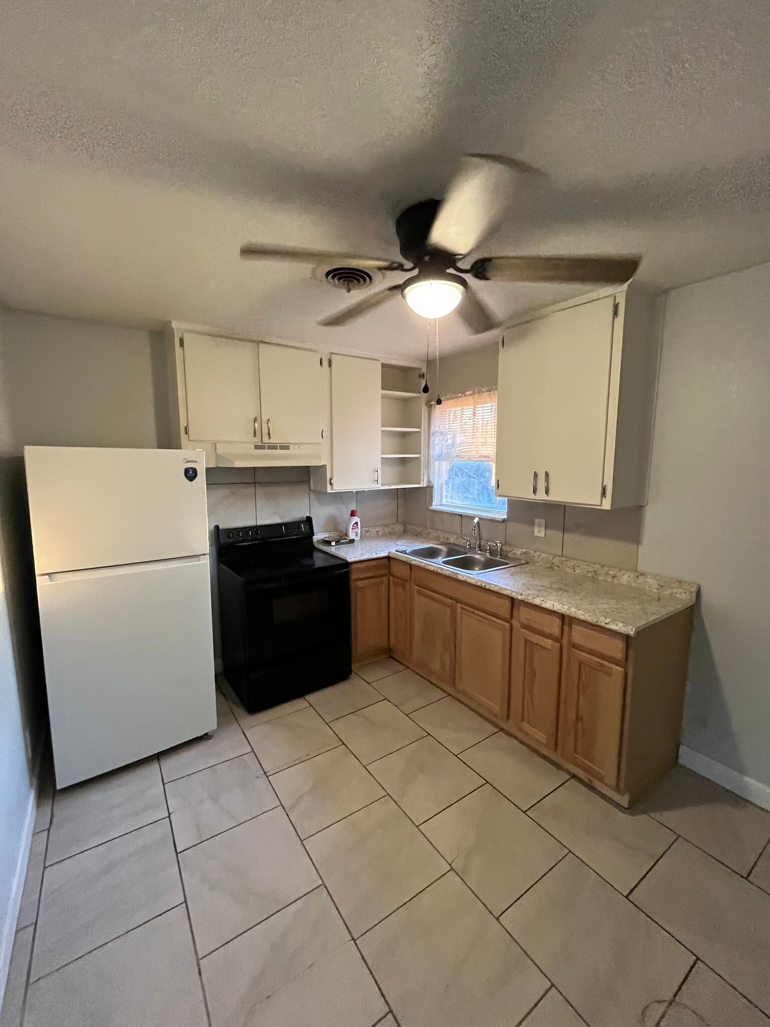 Building Photo - 915 S 8th St