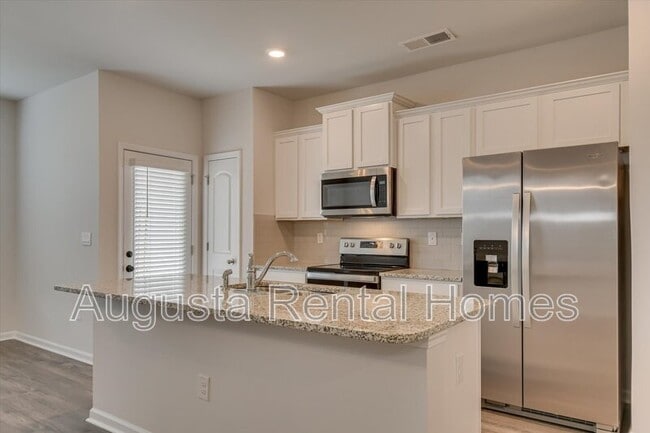 Building Photo - 4315 Newland St