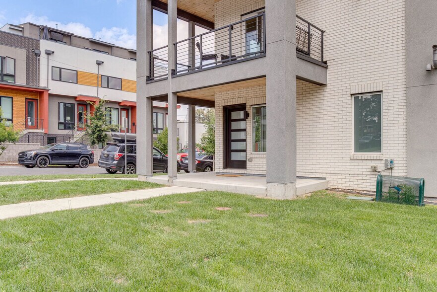 Building Photo - 3890 W 13th Ave