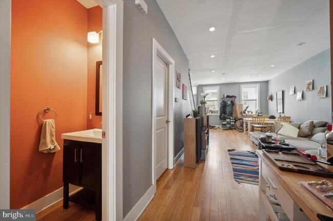 Building Photo - 1126 S 15th St