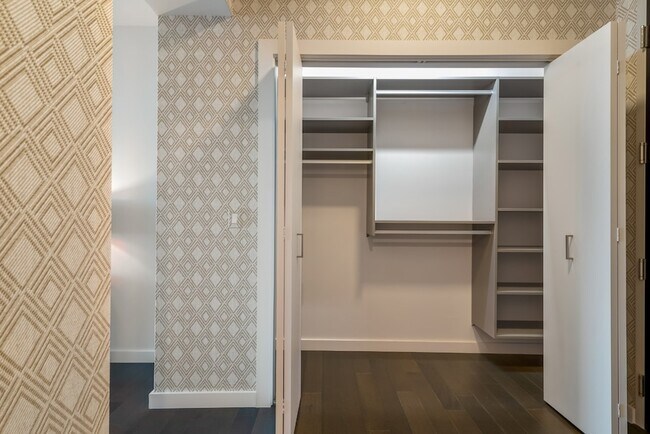 Building Photo - 515 Church St