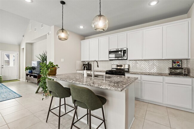 Building Photo - 20751 Wilde Redbud Trl