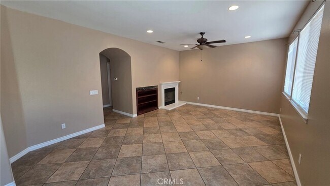 Building Photo - 12432 Celebration Dr