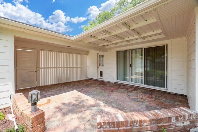 Building Photo - 3807 Murworth Dr