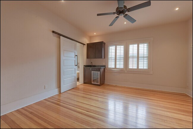 Building Photo - 1420 Hawthorne St