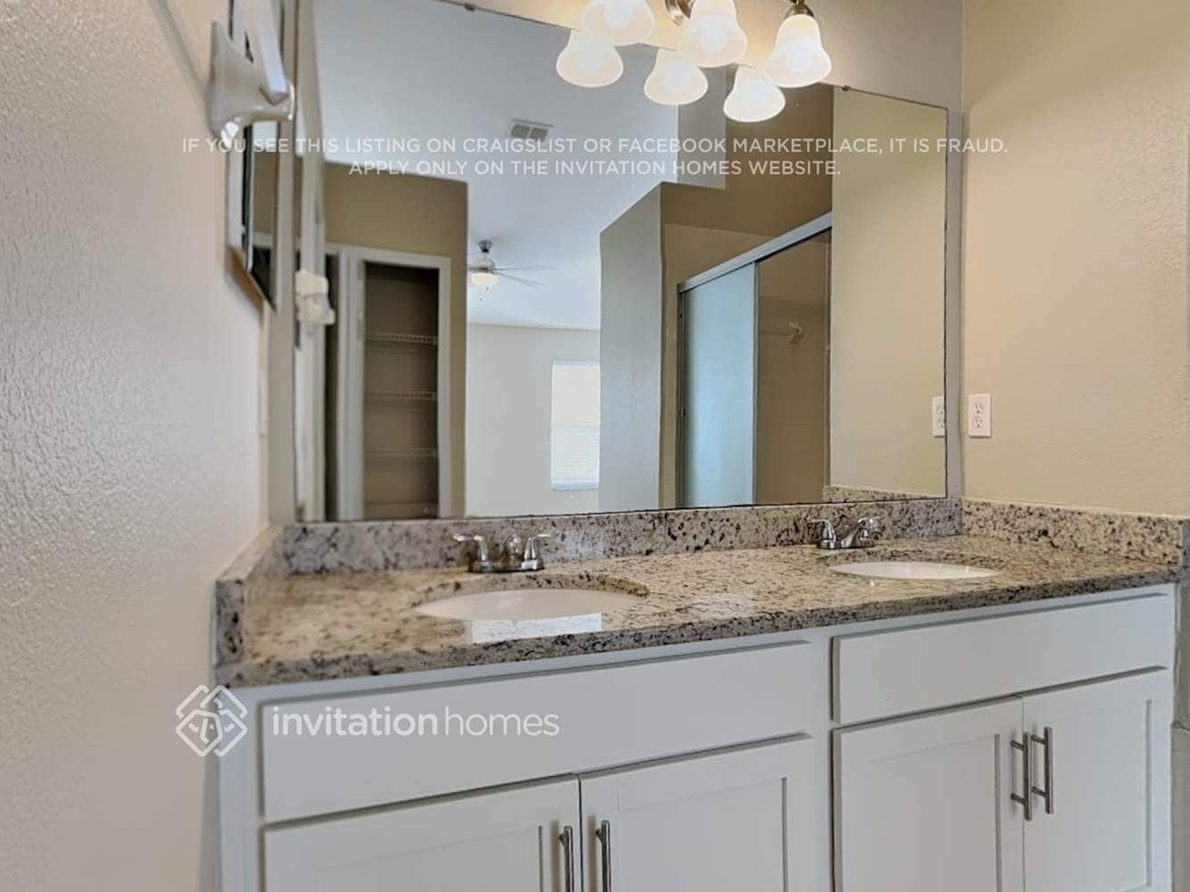 Building Photo - 2825 Falcon Crest Pl