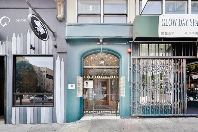 Building Photo - 565 Geary St