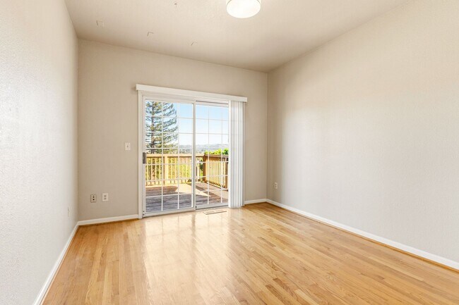 Building Photo - Expansive Valley Views & Private Living in Castro Valley - 4BD/3BA Exec Home