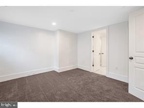 Building Photo - 8 N New St