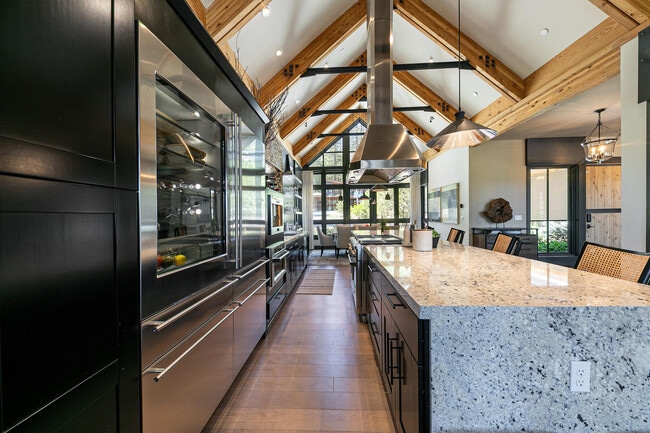 Building Photo - 9269 Heartwood Dr