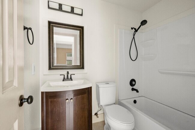 Building Photo - 1243 Willow Branch Dr