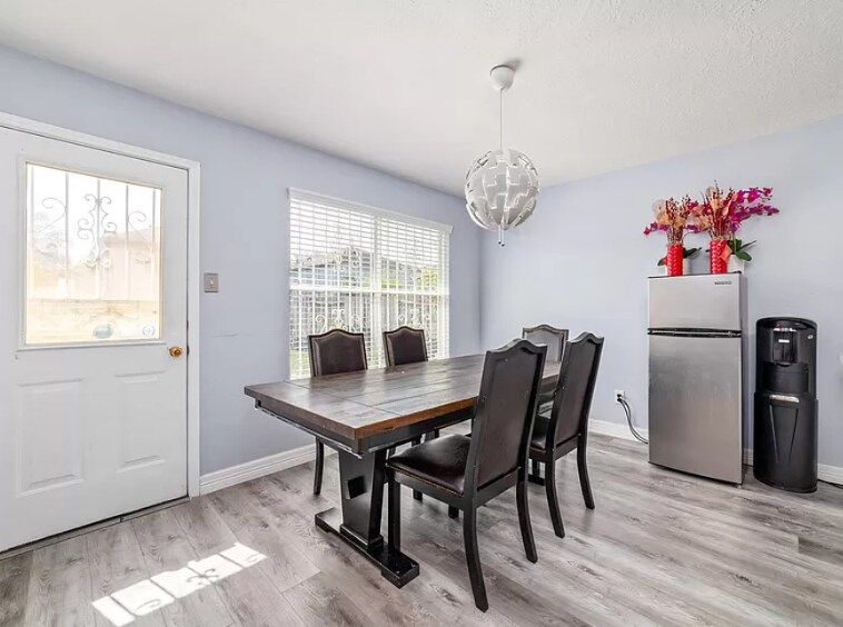 Building Photo - 10207 Revelstoke Dr