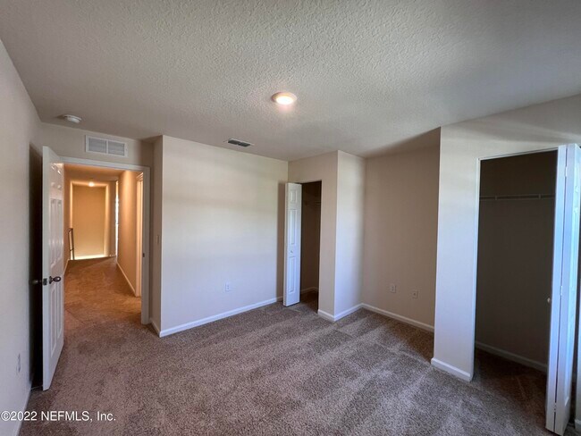 Building Photo - 12781 Veterans Ct