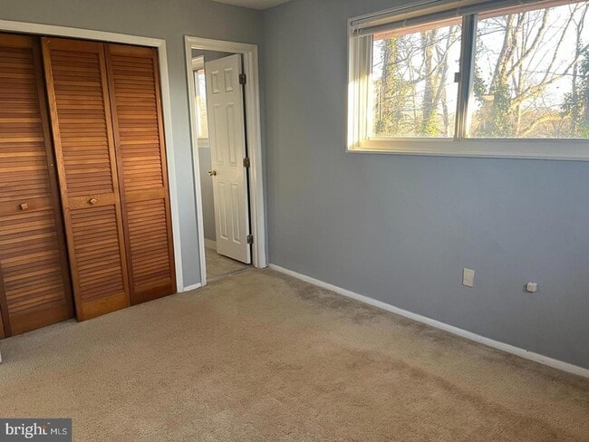 Building Photo - 6323 Fenton Ct