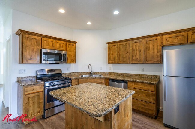 Building Photo - 2075 S Sir Monte Dr