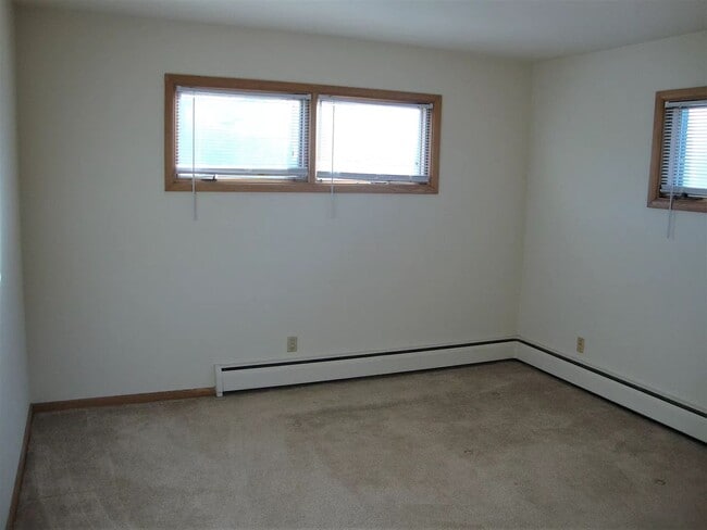 Building Photo - Great 1bed - 1bath in the Vilas Area