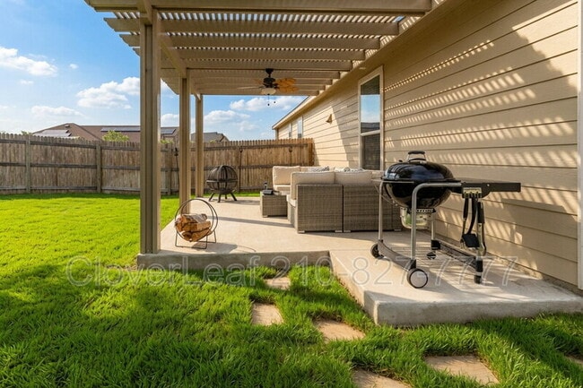 Building Photo - 3335 Windfield Path