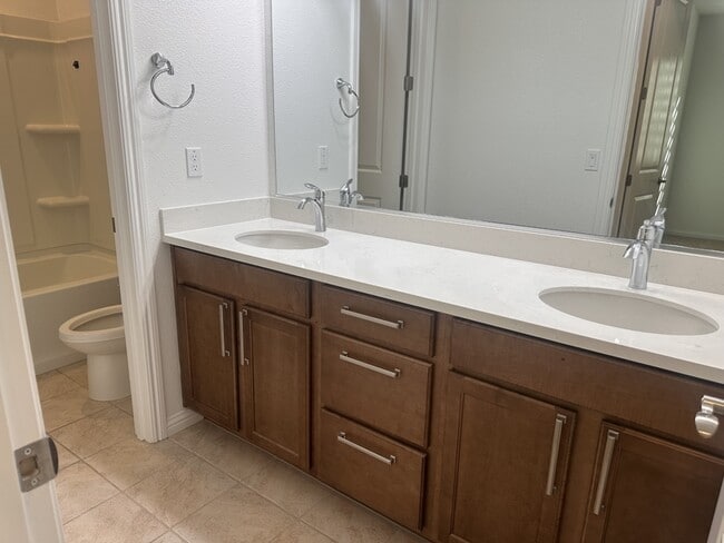 Building Photo - 16172 Abernathy Ct