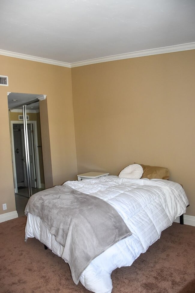 Building Photo - Steps to Chapman University