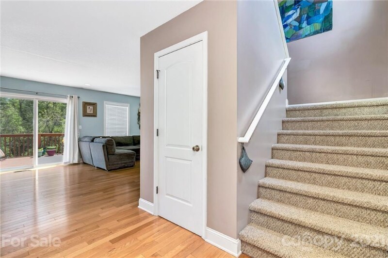 Building Photo - 21 Locust Meadow Ln