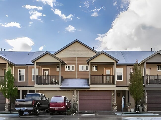 Building Photo - 753 W Club Oaks Dr