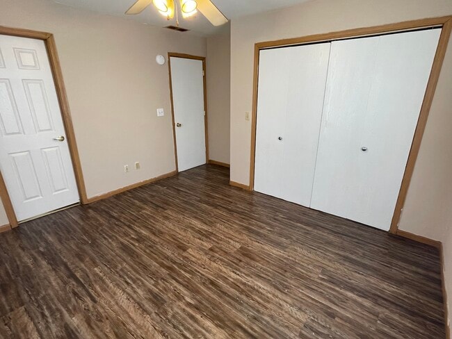 Building Photo - 1019 Grove St