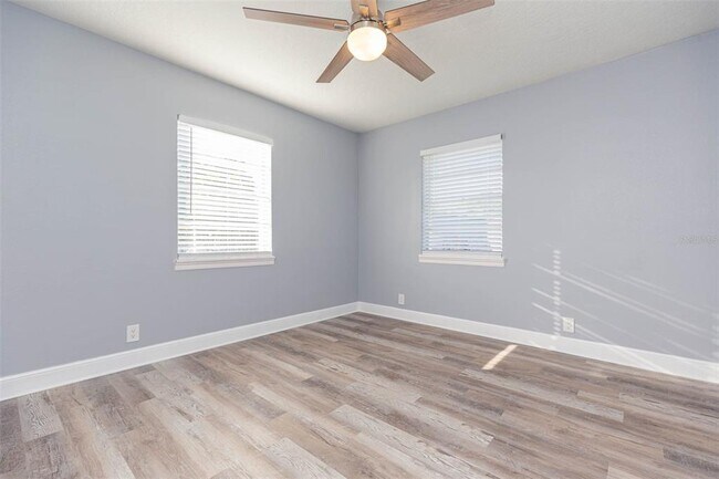 Building Photo - 3911 W Tyson Ave