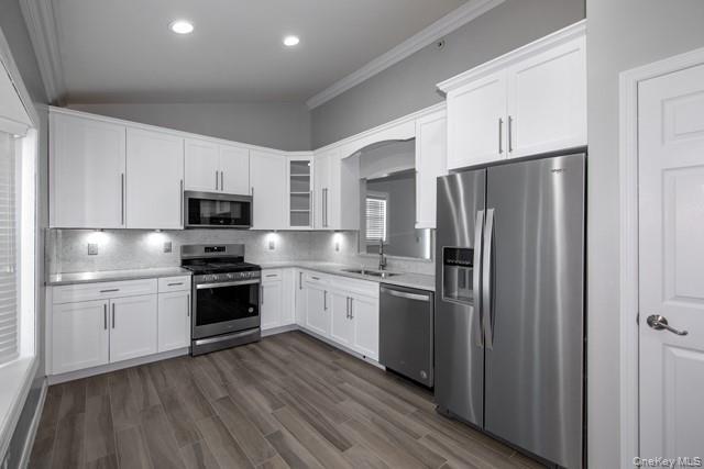 Building Photo - 46 Village Green Dr