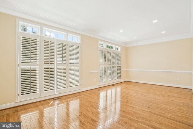 Building Photo - 9980 Cyrandall Dr