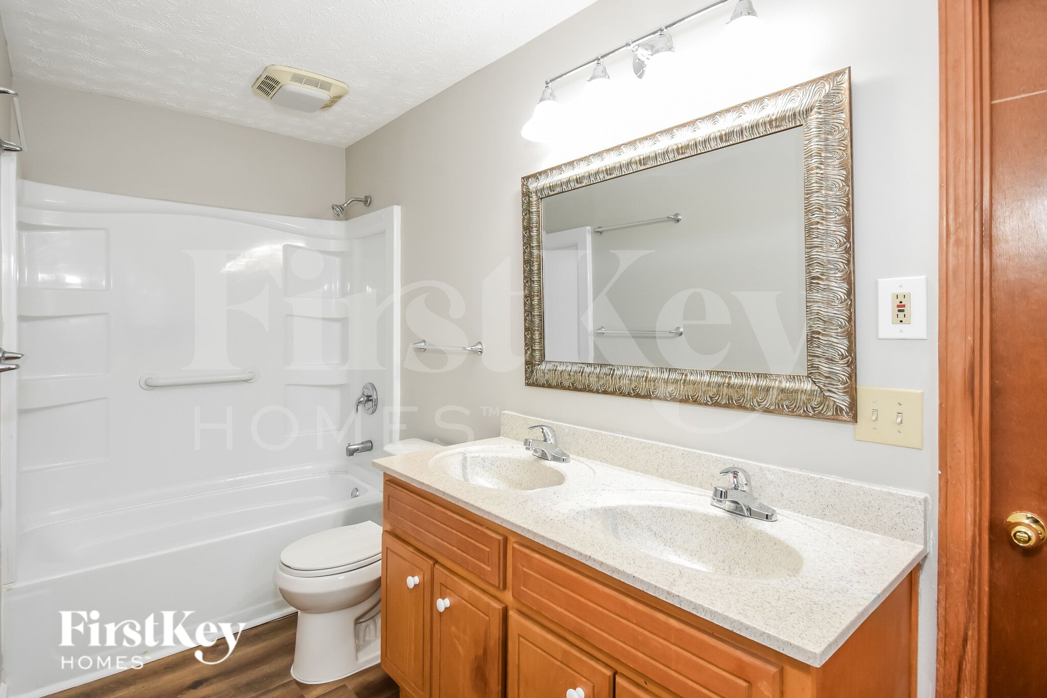 Building Photo - 72 Hickory Glen Way