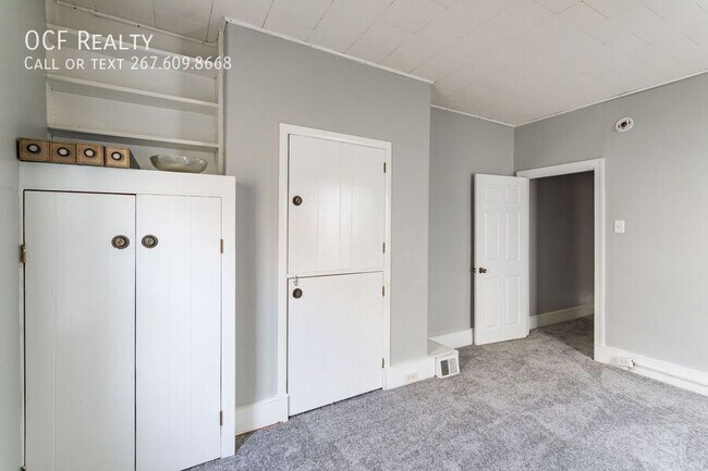 Building Photo - 3943 Terrace St