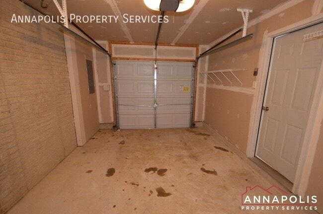 Building Photo - 1016 Meandering Way