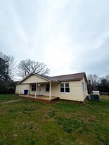 Building Photo - 517 Woodward Ave