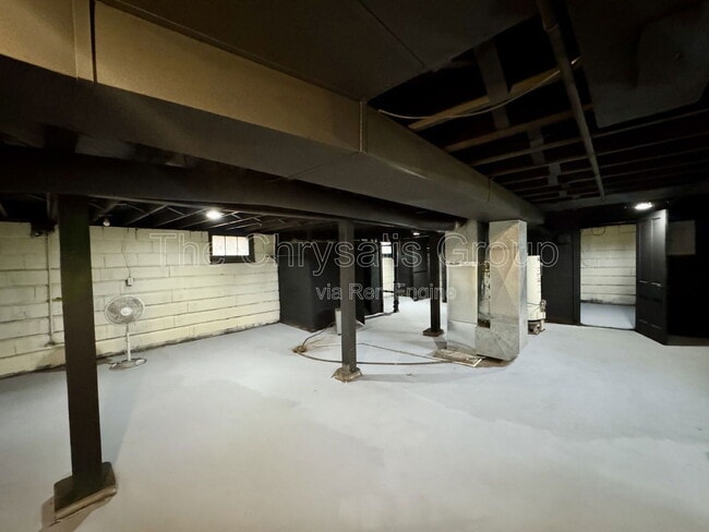 Building Photo - 760 Guthrie St