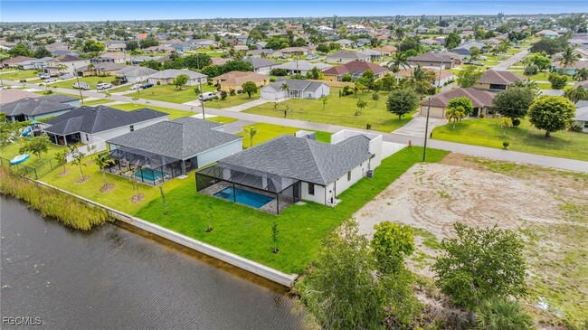 Building Photo - 3435 SW 8th Ct