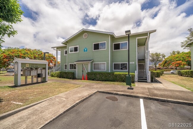 Primary Photo - 2br/1ba/2pkg Townhouse in Mililani
